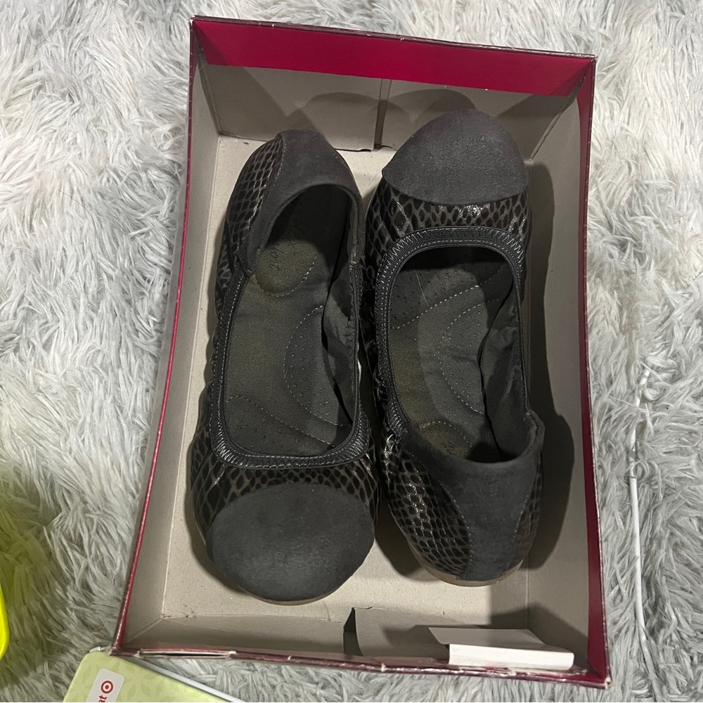 Women’s Shoes Size 7